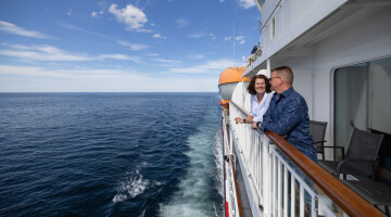 Couple on the balcony HGR 168231 Photo Espen Mills