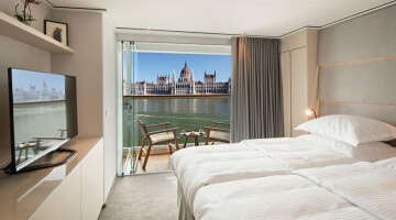EmeraldM ECRC Suites GrandBalcony Suite