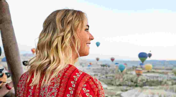 Intrepid Travel Turkey Cappadocia balloon view 026