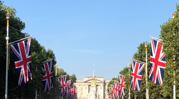 LondonFlagsTheMall v2