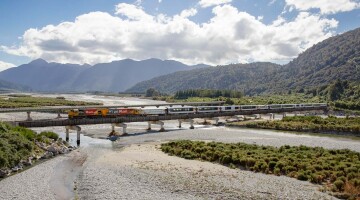 Train CLP1920 TranzAlpine Crossing Taramakau River Bridge 65 at Jacksons v2